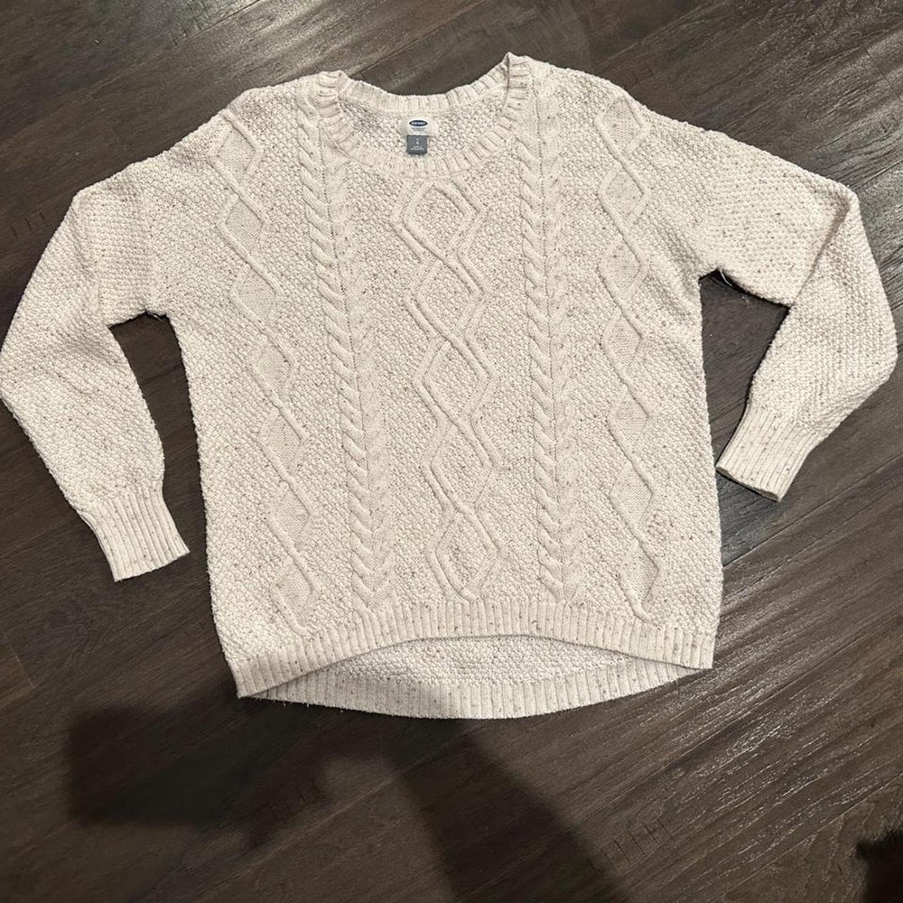 Old Navy cream cable knit sweater with diamond and wave patterns, size L